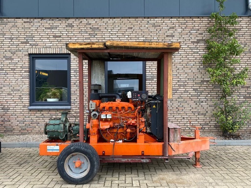 Iveco 8061 I 25.05 waterpomp set 144 m3 / h 12 Bar mobiele Beregening pompset - Pompe à eau: photos 1 Iveco 8061 I 25.05 waterpomp set 144 m3 / h 12 Bar mobiele Beregening pompset - Pompe à eau: photos 1