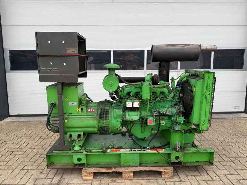 Iveco 8061 SI 16.06 Mecc Alte Spa 100 kVA generatorset - Groupe électrogène: photos 1 Iveco 8061 SI 16.06 Mecc Alte Spa 100 kVA generatorset - Groupe électrogène: photos 1