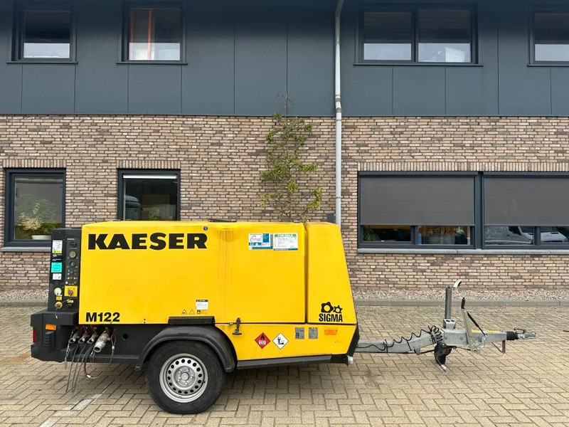 Kaeser M122 Deutz 11.1 m3 / min 10 Bar 83 kW Mobiele Diesel Compressor - Compresseur d'air: photos 1 Kaeser M122 Deutz 11.1 m3 / min 10 Bar 83 kW Mobiele Diesel Compressor - Compresseur d'air: photos 1