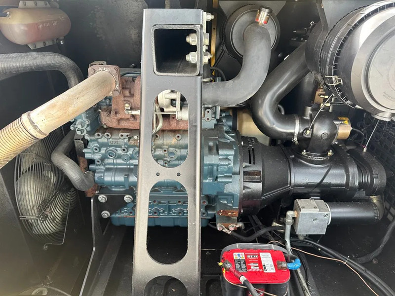Kaeser M80 Kubota 8.1 m3 / min 7 Bar 55 kW Mobiele Silent Diesel Compressor - Compresseur d'air: photos 3 Kaeser M80 Kubota 8.1 m3 / min 7 Bar 55 kW Mobiele Silent Diesel Compressor - Compresseur d'air: photos 3