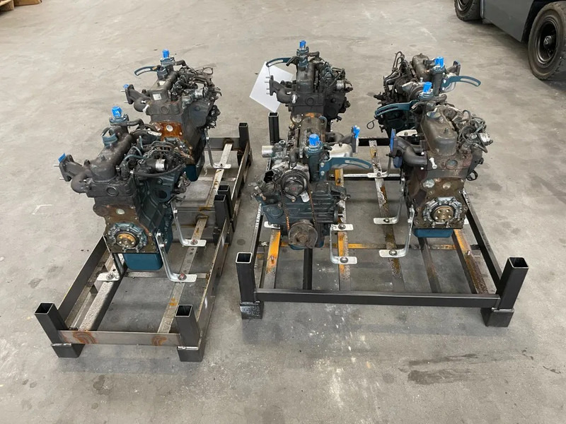 Kubota D722 dieselmotor 3 cilinder 18 PK (6 stuks!) - Moteur pour Matériel de manutention: photos 3 Kubota D722 dieselmotor 3 cilinder 18 PK (6 stuks!) - Moteur pour Matériel de manutention: photos 3