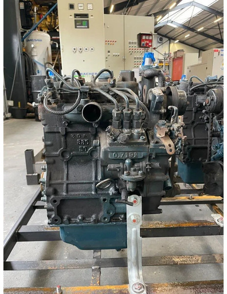 Kubota D722 dieselmotor 3 cilinder 18 PK (6 stuks!) - Moteur pour Matériel de manutention: photos 5 Kubota D722 dieselmotor 3 cilinder 18 PK (6 stuks!) - Moteur pour Matériel de manutention: photos 5