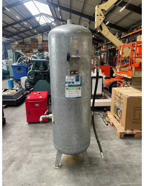 Magnet 500L gegalvaniseerde verticale luchtketel 16 Bar - Compresseur d'air: photos 1 Magnet 500L gegalvaniseerde verticale luchtketel 16 Bar - Compresseur d'air: photos 1