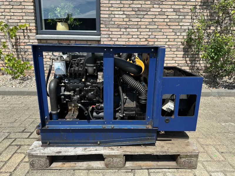Mitsubishi S4Q2 Stamford 20 kVA marine generatorset - Groupe électrogène: photos 3 Mitsubishi S4Q2 Stamford 20 kVA marine generatorset - Groupe électrogène: photos 3