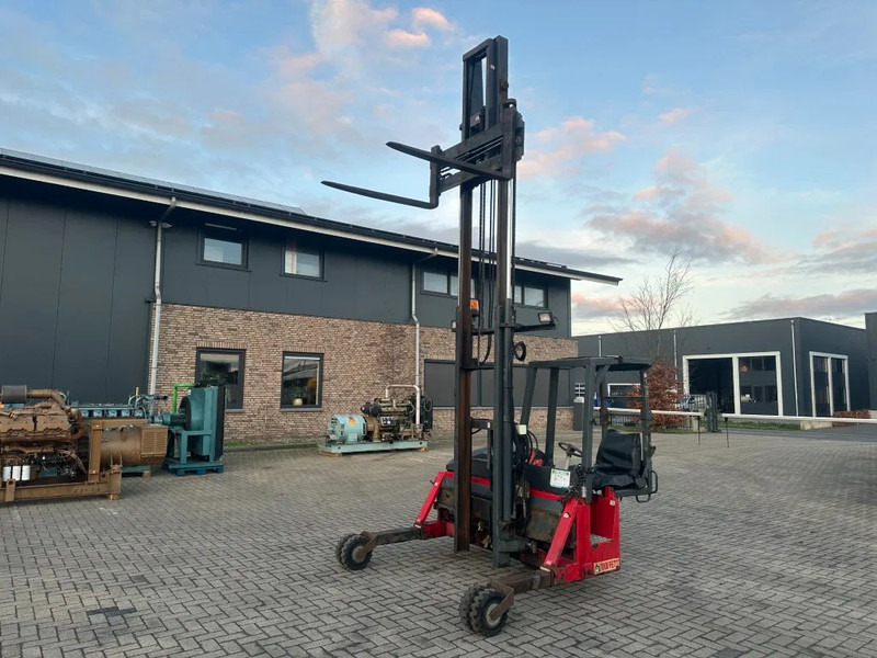 Chariot embarqué Moffett M4 20.1 Kubota Diesel Kooiaap 2 ton Sideshift Positioner Meeneemheftruck: photos 16