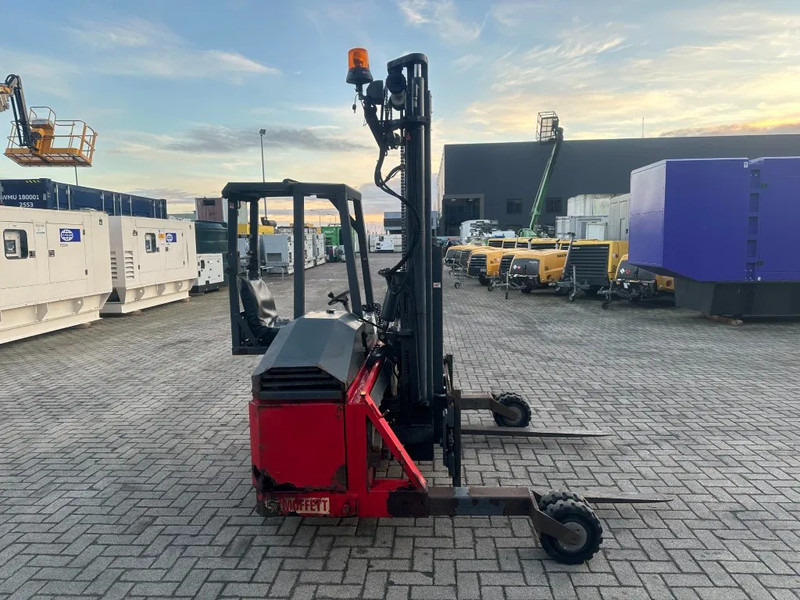 Chariot embarqué Moffett M4 20.1 Kubota Diesel Kooiaap 2 ton Sideshift Positioner Meeneemheftruck: photos 10