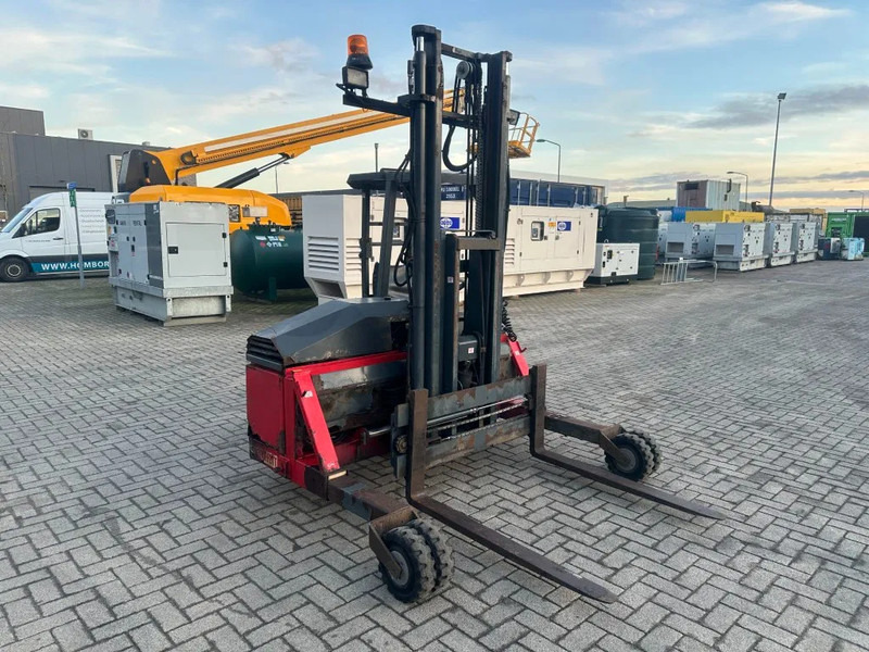 Chariot embarqué Moffett M4 20.1 Kubota Diesel Kooiaap 2 ton Sideshift Positioner Meeneemheftruck: photos 8