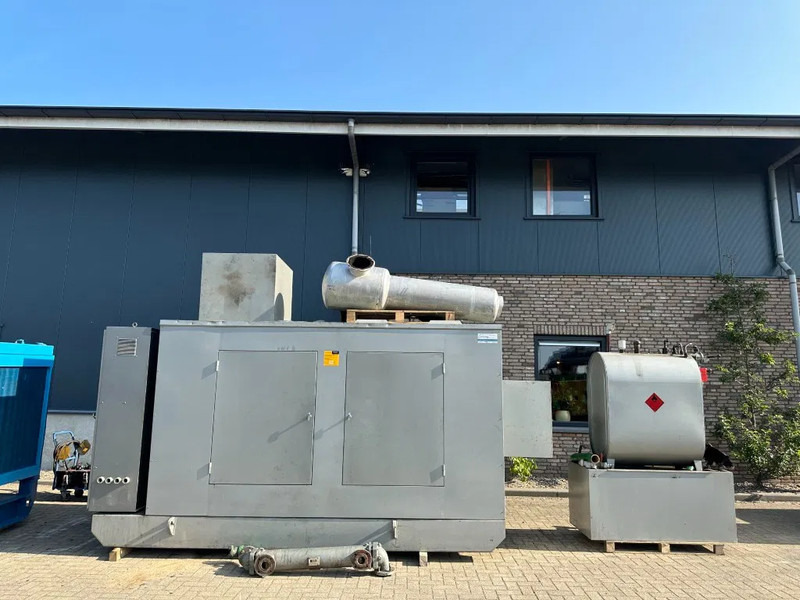 Perkins 3012 TWG2 Leroy Somer 630 kVA noodstroom generatorset 676 hours ! - Groupe électrogène: photos 2 Perkins 3012 TWG2 Leroy Somer 630 kVA noodstroom generatorset 676 hours ! - Groupe électrogène: photos 2