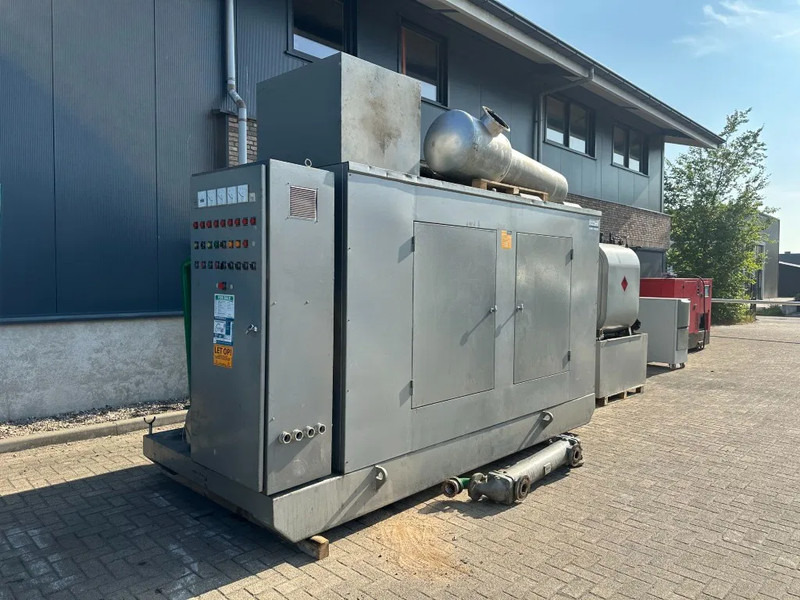 Perkins 3012 TWG2 Leroy Somer 630 kVA noodstroom generatorset 676 hours ! - Groupe électrogène: photos 1 Perkins 3012 TWG2 Leroy Somer 630 kVA noodstroom generatorset 676 hours ! - Groupe électrogène: photos 1