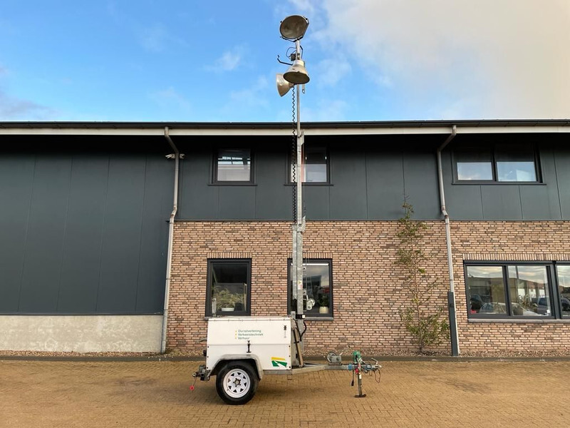 Perkins Mecc Alte Spa 5 kVA Mobiele Lichtmast Aggregaat Light Tower - Mat d'éclairage: photos 2 Perkins Mecc Alte Spa 5 kVA Mobiele Lichtmast Aggregaat Light Tower - Mat d'éclairage: photos 2