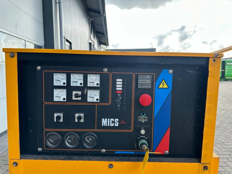 SDMO Yanmar Leroy Somer 50 kVA noodstroom generatorset 328 hours ! - Groupe électrogène: photos 4 SDMO Yanmar Leroy Somer 50 kVA noodstroom generatorset 328 hours ! - Groupe électrogène: photos 4