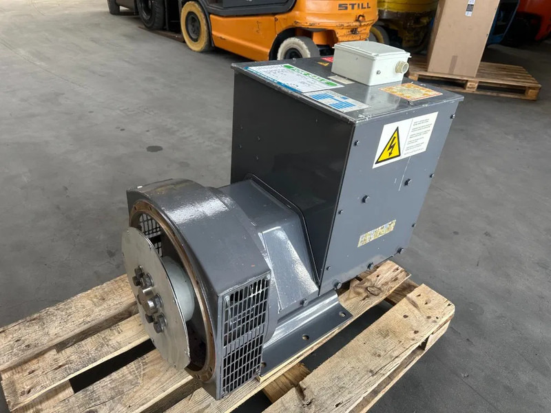 Stamford UC.I224F2 Generatordeel 65 kVA Alternator as New ! - Groupe électrogène: photos 3 Stamford UC.I224F2 Generatordeel 65 kVA Alternator as New ! - Groupe électrogène: photos 3