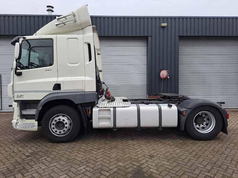 DAF CF NL TREKKER, MANUEL GEAR, LOW KM - Tracteur routier: photos 4 DAF CF NL TREKKER, MANUEL GEAR, LOW KM - Tracteur routier: photos 4