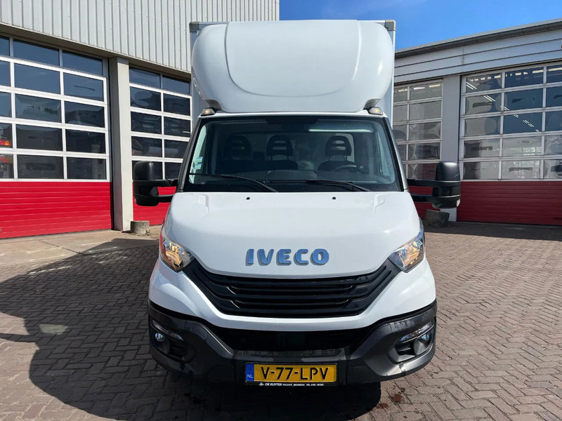 Iveco Daily 35S18 EURO 6 - Fourgon: photos 2 Iveco Daily 35S18 EURO 6 - Fourgon: photos 2