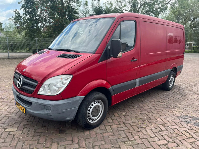 Mercedes-Benz Sprinter 313 L2H1 - Fourgon utilitaire: photos 2 Mercedes-Benz Sprinter 313 L2H1 - Fourgon utilitaire: photos 2