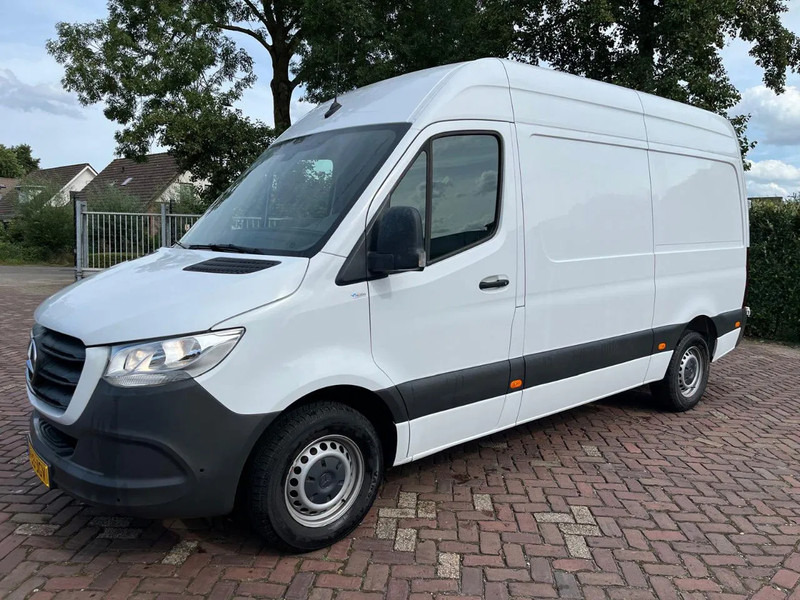 Mercedes-Benz Sprinter 317 1.9 CDI L2H1 - Fourgon utilitaire, Utilitaire double cabine: photos 1 Mercedes-Benz Sprinter 317 1.9 CDI L2H1 - Fourgon utilitaire, Utilitaire double cabine: photos 1