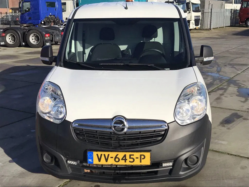 Opel Combo 1.6 CDTI - Fourgon utilitaire: photos 2 Opel Combo 1.6 CDTI - Fourgon utilitaire: photos 2