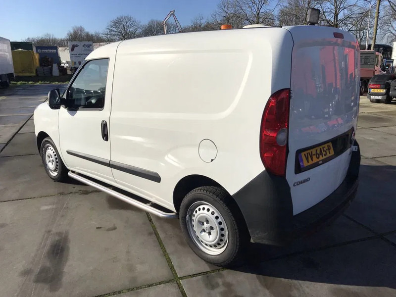 Opel Combo 1.6 CDTI - Fourgon utilitaire: photos 5 Opel Combo 1.6 CDTI - Fourgon utilitaire: photos 5