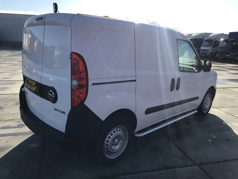 Opel Combo 1.6 CDTI - Fourgon utilitaire: photos 4 Opel Combo 1.6 CDTI - Fourgon utilitaire: photos 4
