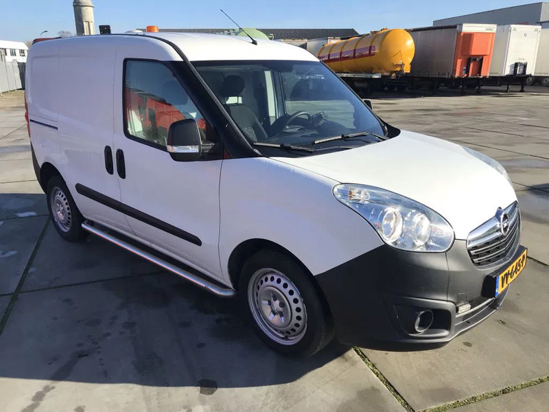 Opel Combo 1.6 CDTI - Fourgon utilitaire: photos 3 Opel Combo 1.6 CDTI - Fourgon utilitaire: photos 3