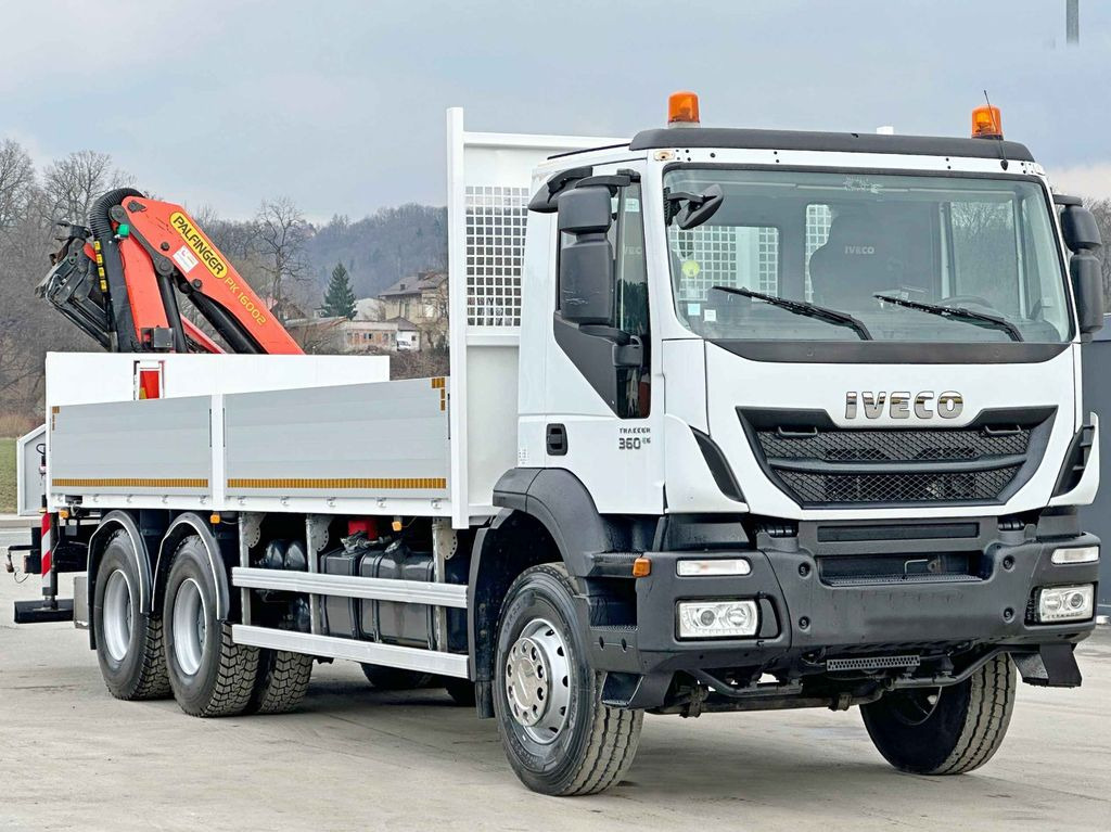 Iveco TRAKKER 360 * PRITSCHE 6,80* PK 16002 B+FUNK*6x4 - Camion grue, Camion plateau: photos 3 Iveco TRAKKER 360 * PRITSCHE 6,80* PK 16002 B+FUNK*6x4 - Camion grue, Camion plateau: photos 3