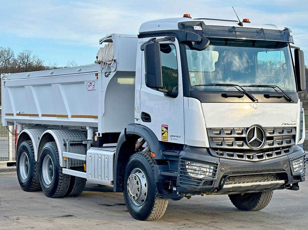 Mercedes-Benz AROCS 3240* KIPPER 5,10 + BORDMATIC / 6x4 - Camion benne: photos 4 Mercedes-Benz AROCS 3240* KIPPER 5,10 + BORDMATIC / 6x4 - Camion benne: photos 4