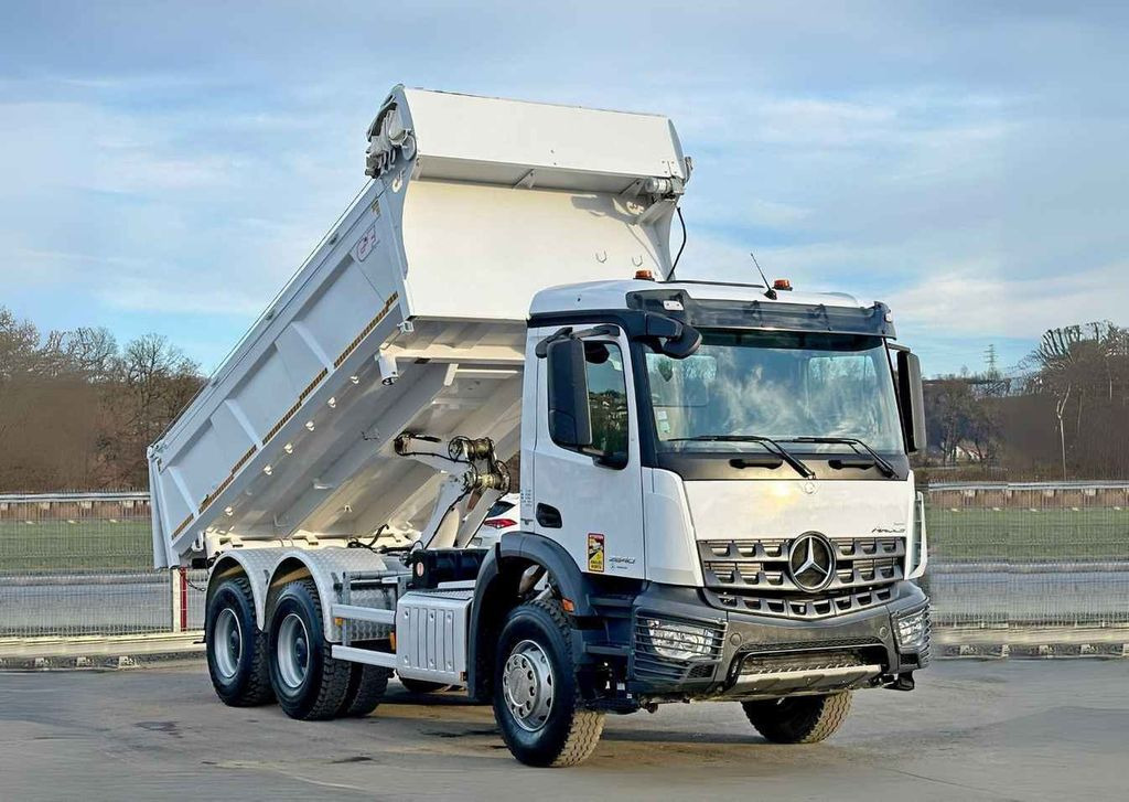 Mercedes-Benz AROCS 3240* KIPPER 5,10 + BORDMATIC / 6x4 - Camion benne: photos 1 Mercedes-Benz AROCS 3240* KIPPER 5,10 + BORDMATIC / 6x4 - Camion benne: photos 1