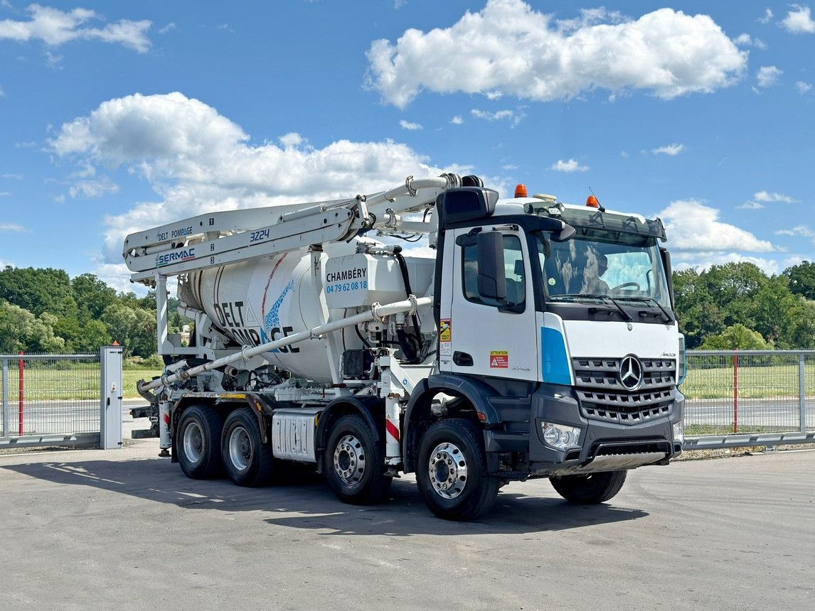Mercedes-Benz AROCS 3743 * Betonpumpe + FUNK * 8x4 * TOP - Camion pompe: photos 1 Mercedes-Benz AROCS 3743 * Betonpumpe + FUNK * 8x4 * TOP - Camion pompe: photos 1