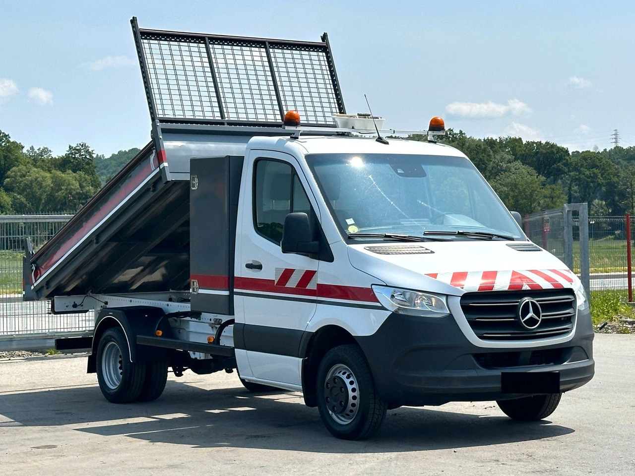 Mercedes-Benz Sprinter 516 CDI Kipper 3,00 m Perfect condition - Véhicule utilitaire benne: photos 1 Mercedes-Benz Sprinter 516 CDI Kipper 3,00 m Perfect condition - Véhicule utilitaire benne: photos 1