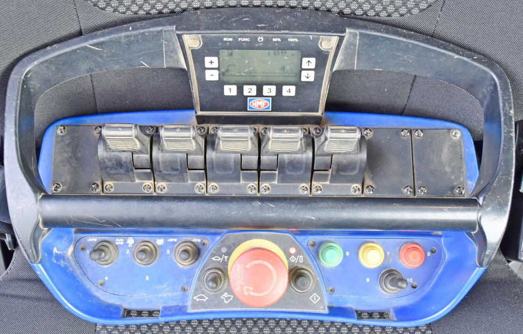 Tracteur routier MAN TGS 18.500 Sattelzugmaschine + KRAN/FUNK MAN TGS 18.500 Sattelzugmaschine + KRAN/FUNK: photos 12 Tracteur routier MAN TGS 18.500 Sattelzugmaschine + KRAN/FUNK MAN TGS 18.500 Sattelzugmaschine + KRAN/FUNK: photos 12