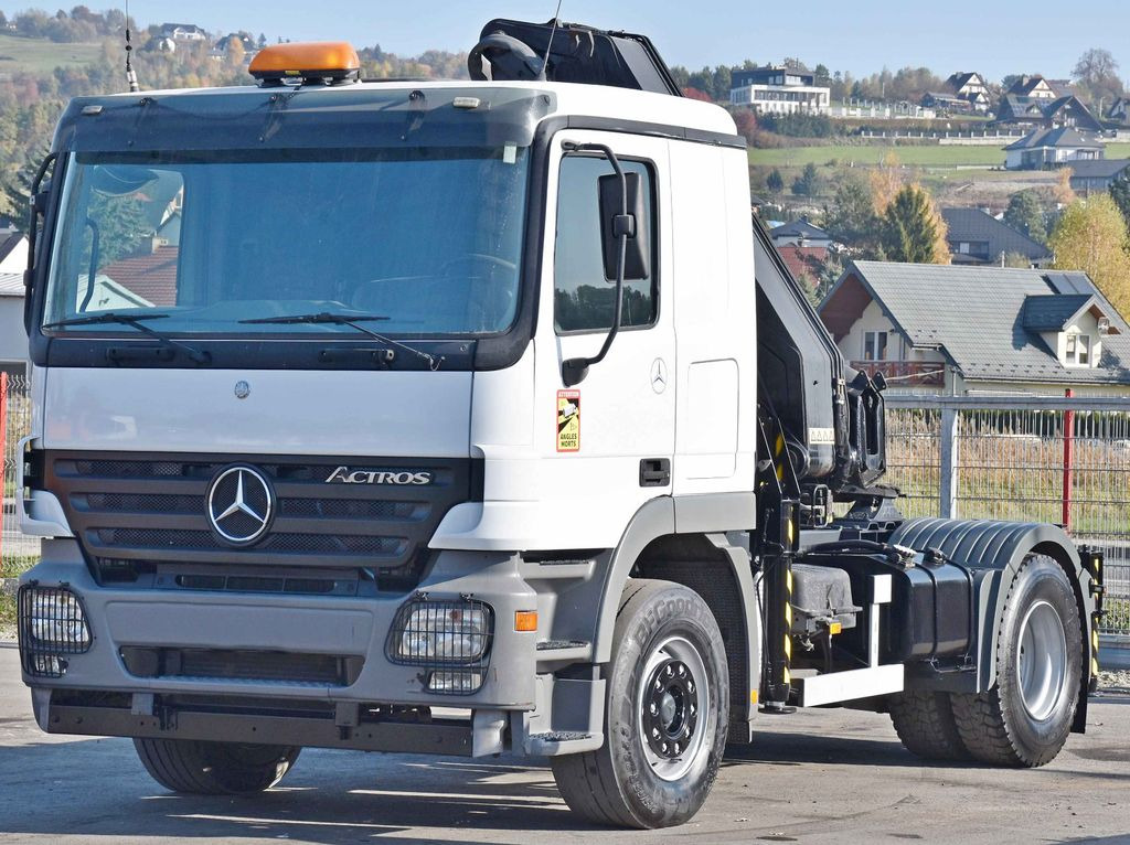 Mercedes-Benz ACTROS 1844 * Sattelzugmaschine *HIAB 330-5/FUNK - Tracteur routier: photos 3 Mercedes-Benz ACTROS 1844 * Sattelzugmaschine *HIAB 330-5/FUNK - Tracteur routier: photos 3