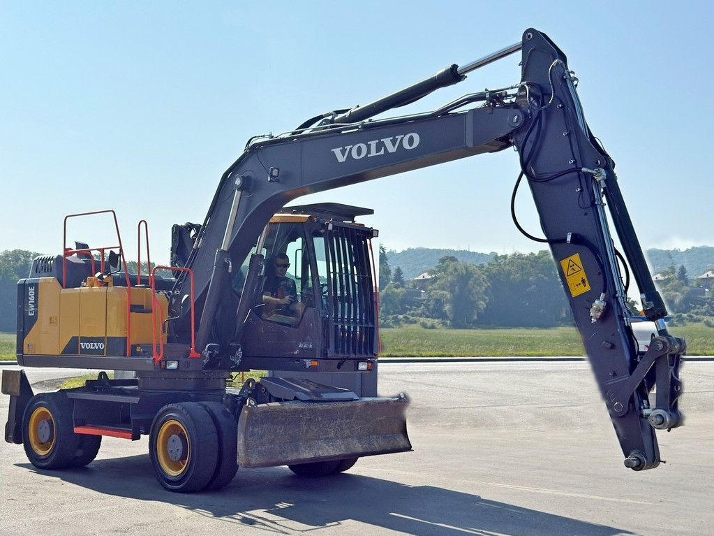 Volvo EW 160 E* Umschlagbagger * TOPZUSTAND - Pelle sur pneus: photos 4 Volvo EW 160 E* Umschlagbagger * TOPZUSTAND - Pelle sur pneus: photos 4