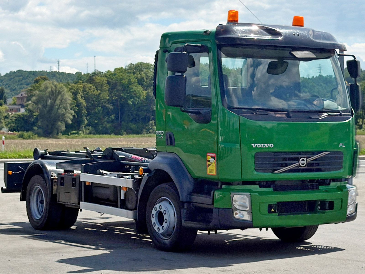 Volvo FL 280 * Abrollkipper * TOPZUSTAND - Camion ampliroll: photos 4 Volvo FL 280 * Abrollkipper * TOPZUSTAND - Camion ampliroll: photos 4