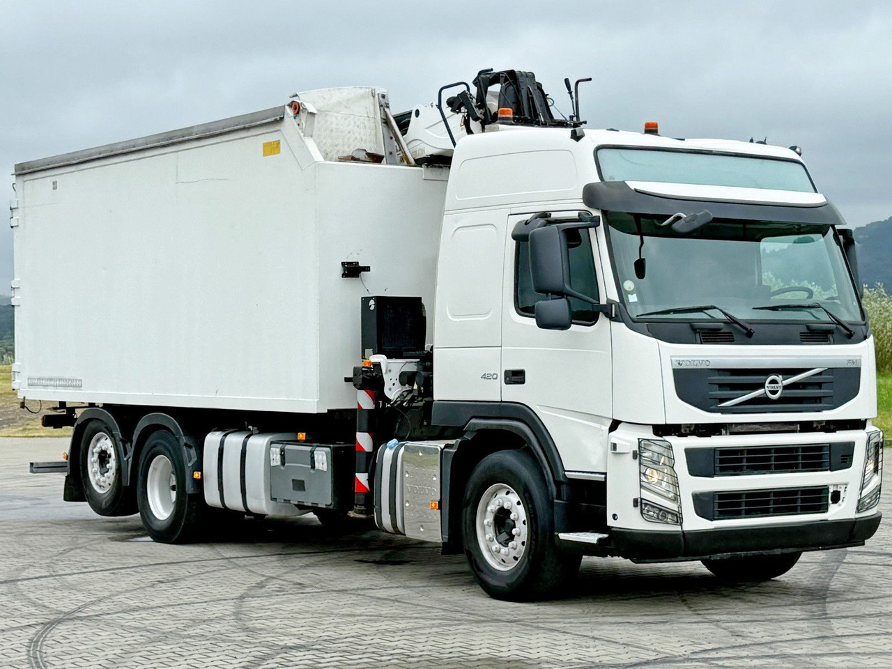 Volvo FM 420 Kipper 6,20 m * EPSILON Q150L75 *TOP - Camion benne, Camion grue: photos 3 Volvo FM 420 Kipper 6,20 m * EPSILON Q150L75 *TOP - Camion benne, Camion grue: photos 3