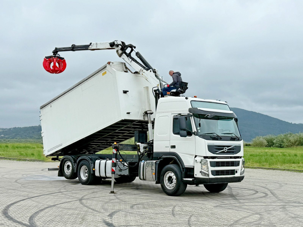 Volvo FM 420 Kipper 6,20 m * EPSILON Q150L75 *TOP - Camion grue: photos 2 Volvo FM 420 Kipper 6,20 m * EPSILON Q150L75 *TOP - Camion grue: photos 2