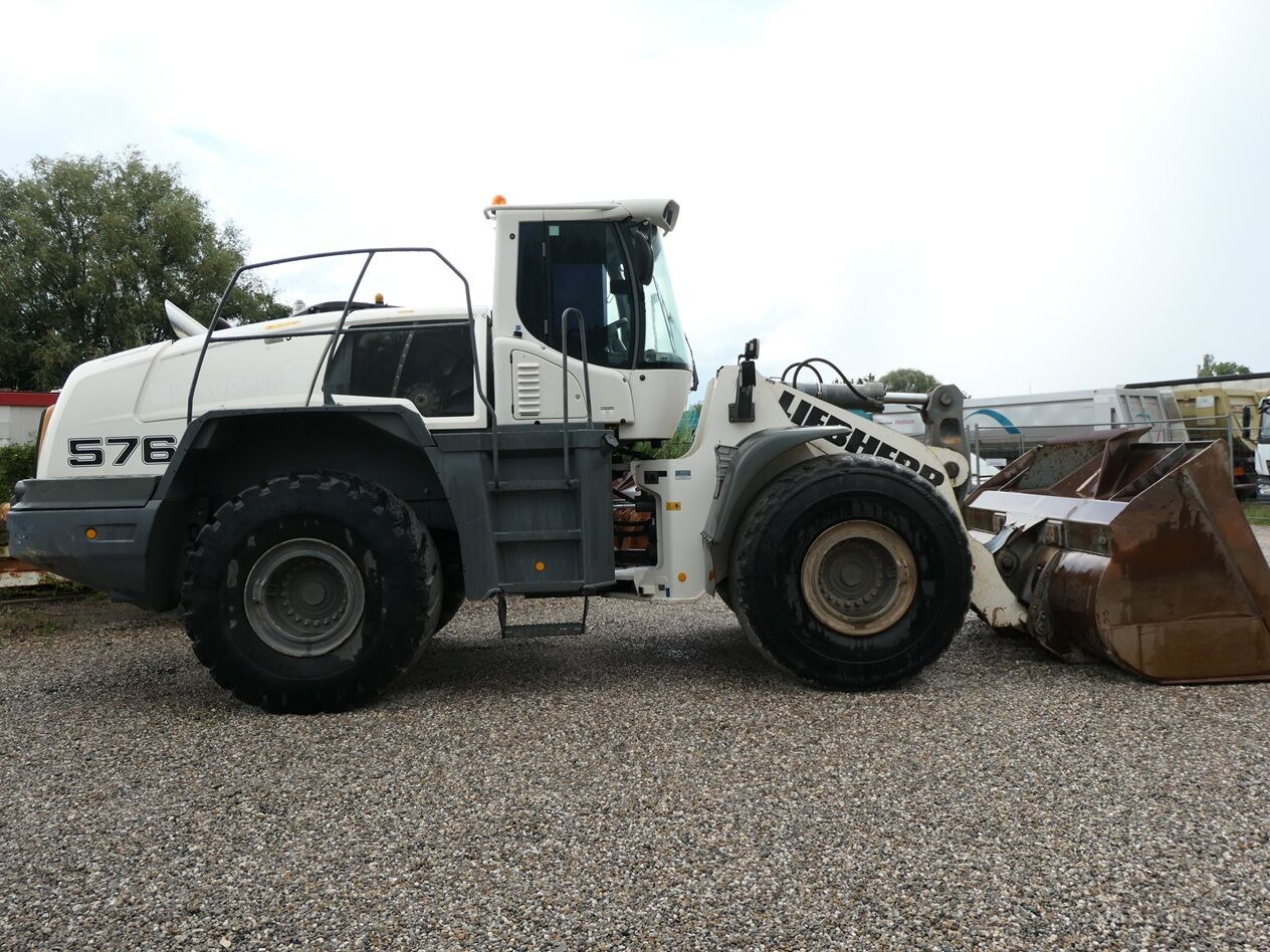 Liebherr L 576 - Chargeuse sur pneus: photos 2 Liebherr L 576 - Chargeuse sur pneus: photos 2