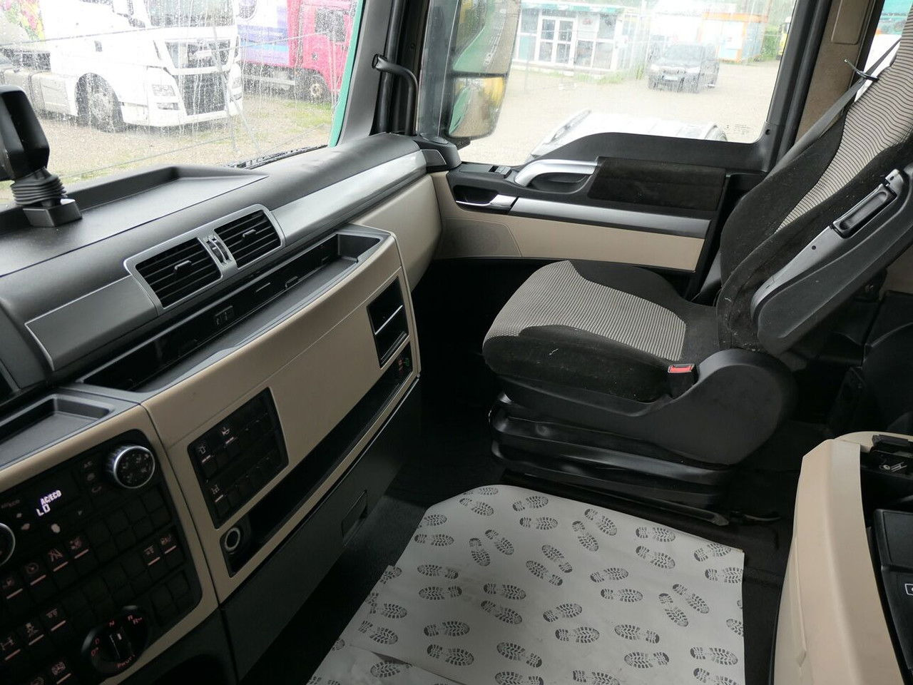 Camion porte-voitures MAN TGX 24 24.500: photos 9