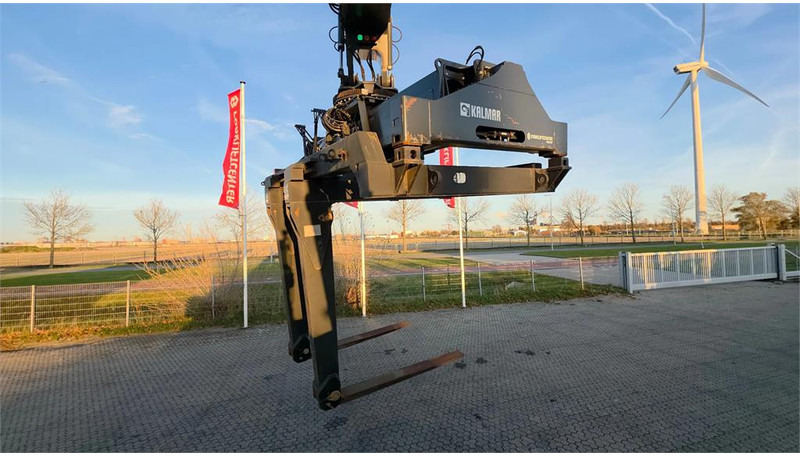 Kalmar Foldable Forks Attachment for ISO Spreaders - Accessoire pour Matériel de manutention: photos 3 Kalmar Foldable Forks Attachment for ISO Spreaders - Accessoire pour Matériel de manutention: photos 3