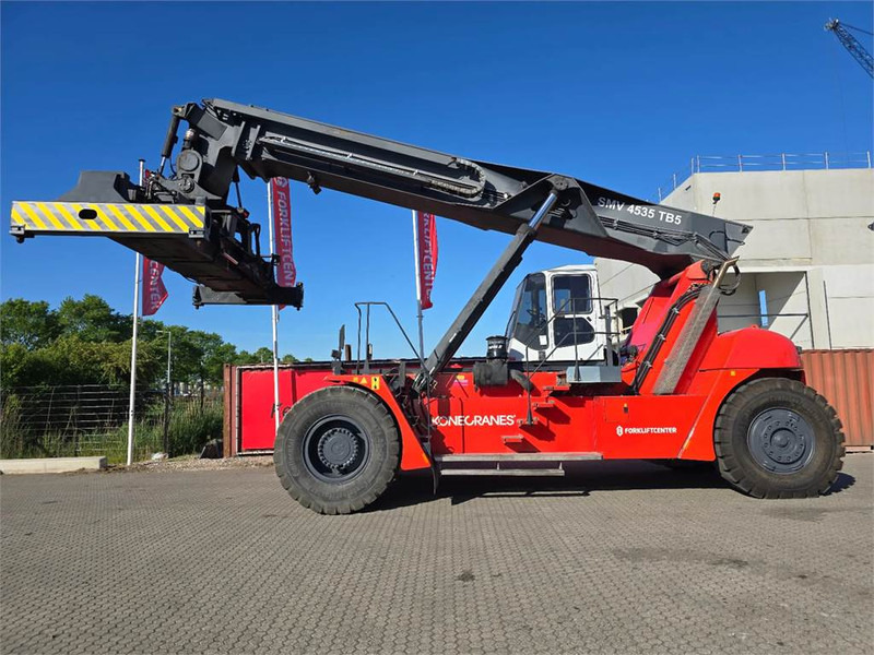 KONECRANES SMV 4535 TB5 - Reach stacker: photos 2 KONECRANES SMV 4535 TB5 - Reach stacker: photos 2