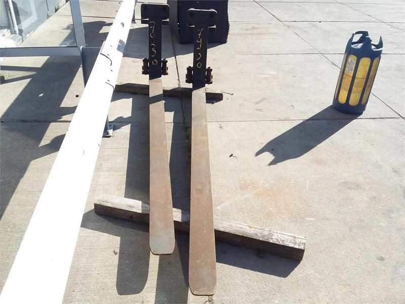 Kalmar ROLL-TYPE 2440X125X50 - Fourches pour Matériel de manutention: photos 3 Kalmar ROLL-TYPE 2440X125X50 - Fourches pour Matériel de manutention: photos 3