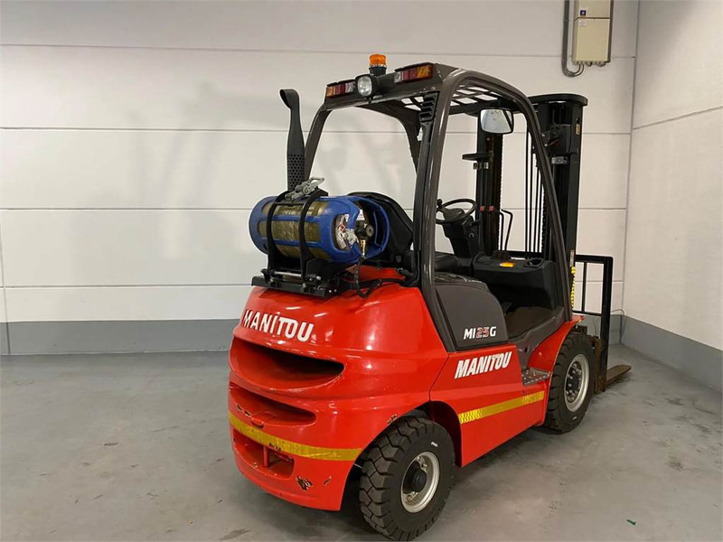 Manitou MI25G - Chariot élévateur à gaz: photos 5 Manitou MI25G - Chariot élévateur à gaz: photos 5