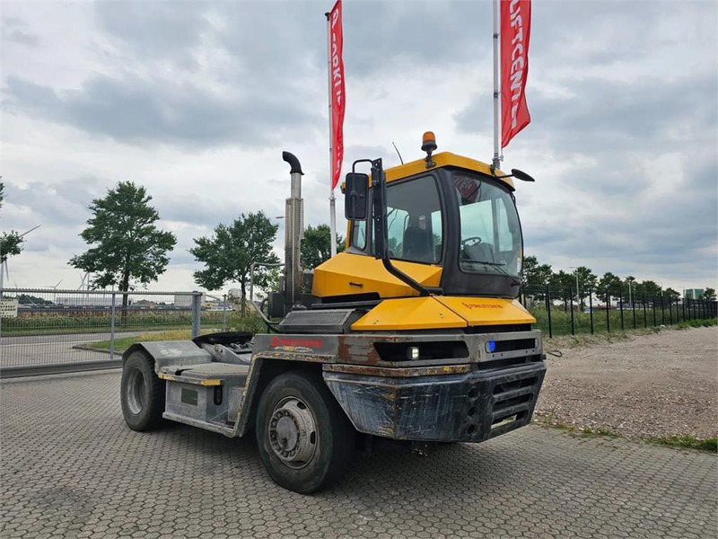 Terberg RT282 4x4 - Tracteur portuaire: photos 1 Terberg RT282 4x4 - Tracteur portuaire: photos 1