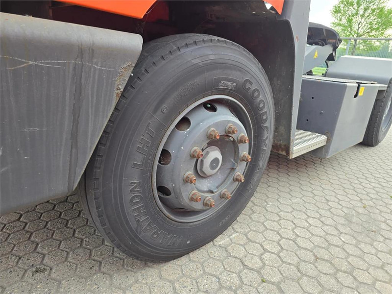 Tracteur portuaire Terberg YT182: photos 13 Tracteur portuaire Terberg YT182: photos 13