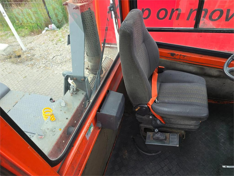 Tracteur portuaire Terberg YT182: photos 19 Tracteur portuaire Terberg YT182: photos 19