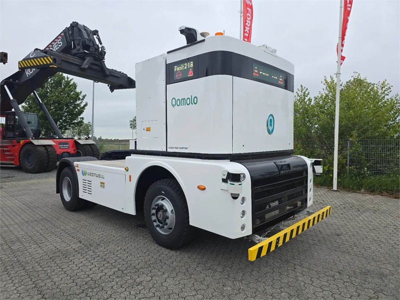 WESTWELL Autonomous Q-Truck Q084D - Tracteur portuaire: photos 1 WESTWELL Autonomous Q-Truck Q084D - Tracteur portuaire: photos 1