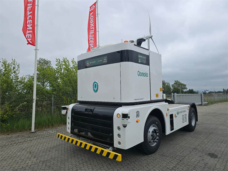 WESTWELL Autonomous Q-Truck Q084D - Tracteur portuaire: photos 2 WESTWELL Autonomous Q-Truck Q084D - Tracteur portuaire: photos 2