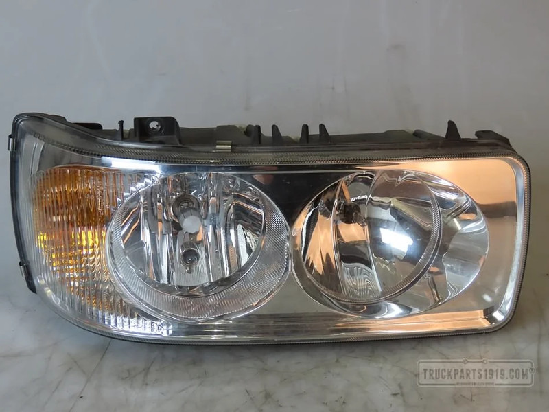 DAF Lighting Koplamp Re. DAF CF - Feu avant pour Camion: photos 1 DAF Lighting Koplamp Re. DAF CF - Feu avant pour Camion: photos 1
