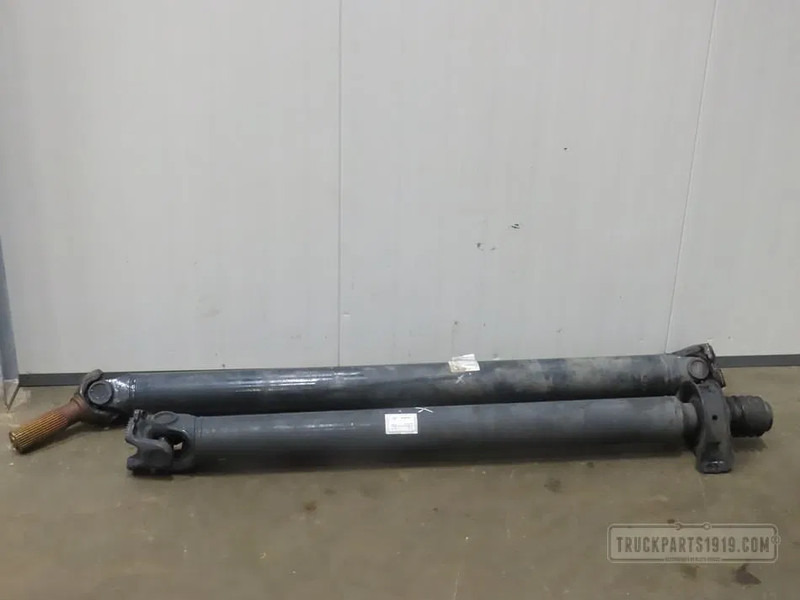 Iveco Axle & Steering Parts Aandrijfas Iveco - Demi arbre pour Camion: photos 1 Iveco Axle & Steering Parts Aandrijfas Iveco - Demi arbre pour Camion: photos 1