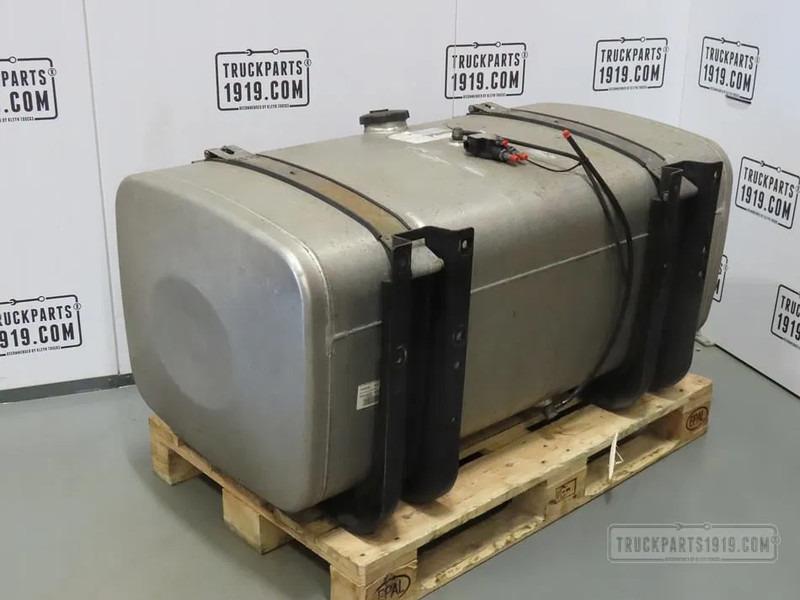 MAN 81.12201-5969 Brandstoftank + steunen 480L - Réservoir de carburant pour Camion: photos 2 MAN 81.12201-5969 Brandstoftank + steunen 480L - Réservoir de carburant pour Camion: photos 2