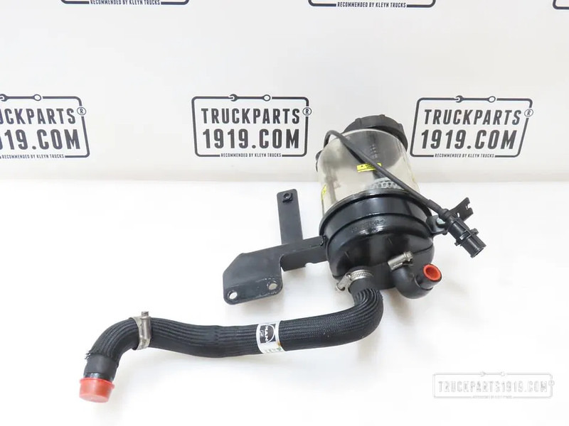 MAN 81.47301-6081 Stuurolie resevoir - Vase d'expansion pour Camion: photos 1 MAN 81.47301-6081 Stuurolie resevoir - Vase d'expansion pour Camion: photos 1